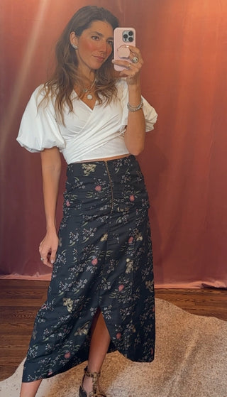 Vanessa Slit, Frown Waist Blackish Skirt