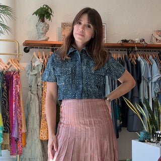 Venice Cropped, Front Pockets, Short Sleeves, Sparkling Denim Bluish Shirt
